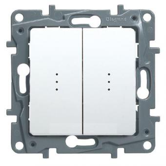 Выключатель/переключатель двухклавишный с подсветкой 10AX - 250В Legrand Etika белый