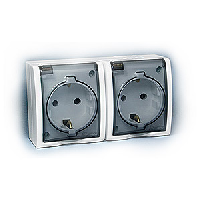 Simon15 Aqua Белый Розетка 2-я с/з с крышкой наружная,IP54 (1594433-030)