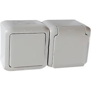 Розетка+выключатель IP44 с заземлением, шторками и крышкой Legrand Quteo серая