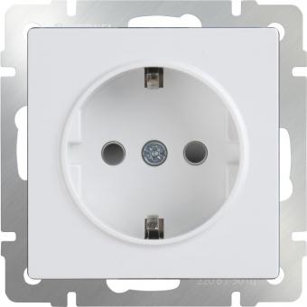 Розетка влагозащищенная IP44 с заземлением и шторками Werkel (белая)