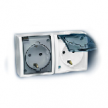 Simon15 Aqua Белый Розетка 2-я с/з с крышкой с защитными шторками наружная,IP54 (1594443-030)