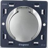 Розетка с контактом для стационарной уборочной системы Legrand Celiane титан