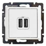 Зарядное устройство двойное USB 1500мА Legrand Valena Classic белое
