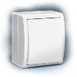 Simon15 Aqua Белый Переключатель 1-клавишный перекрестный наружный, IP54 (1594251-030)