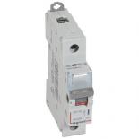 Модульный выключатель Legrand DX3 1П 32A с индикацией