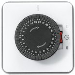 JUNG CD 500/CD plusБел Таймер поворотный суточный с электроприводом (шаг программы 30 мин) (CD5024